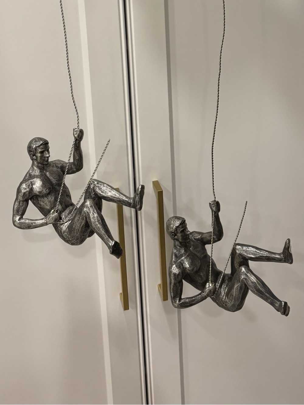 Set of 2 Torre & Tagus Resin Climbing Men Wall Sculptures Silver Naked Cliff Men